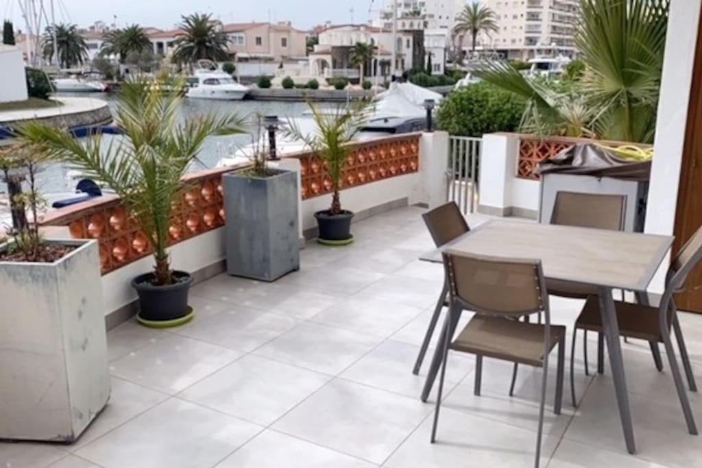 Appartement Terrasse Emplacement N° 1 Empuriabrava Luaran gambar